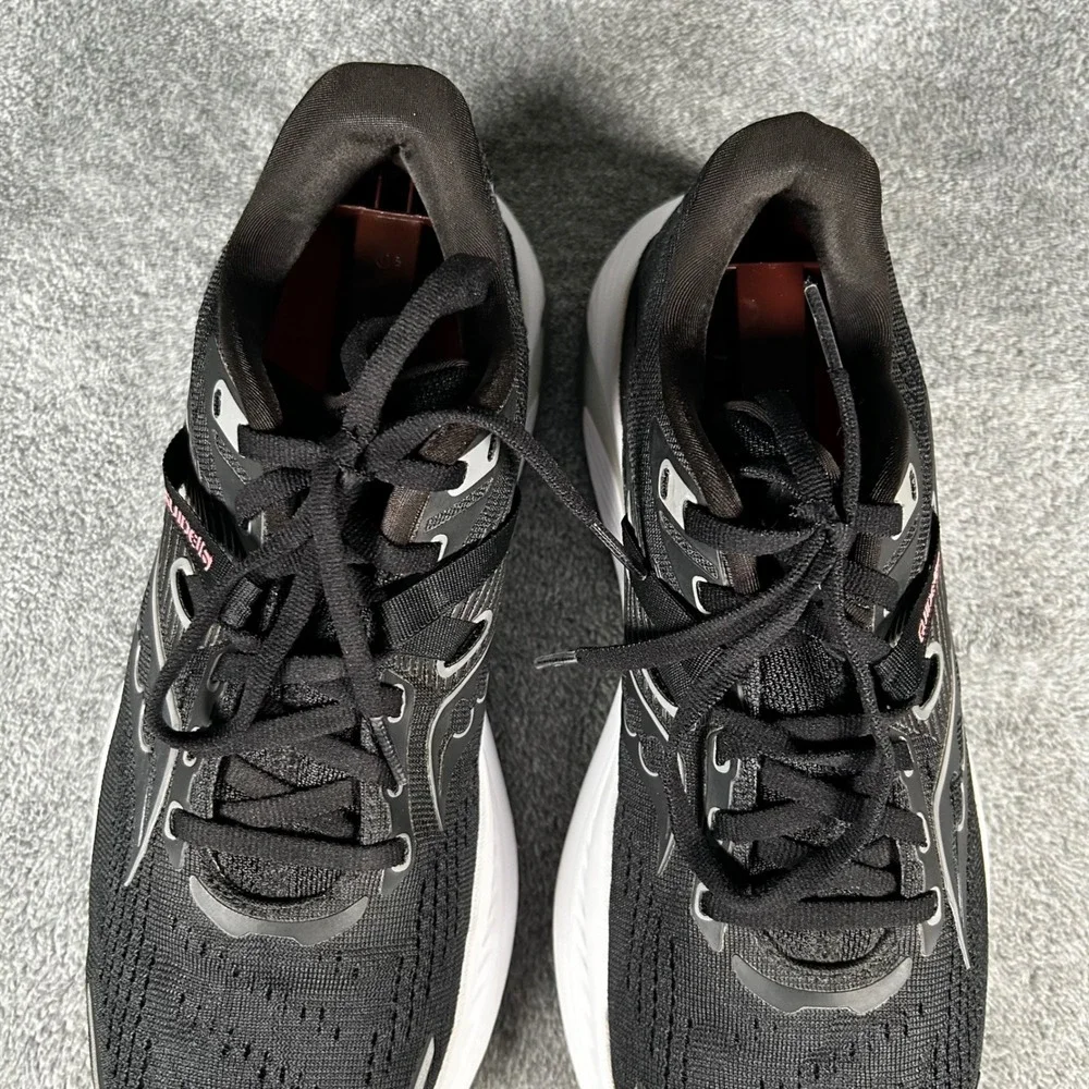 Saucony Guide 16 Running Shoes Womens 9.5 Black White S10810-05